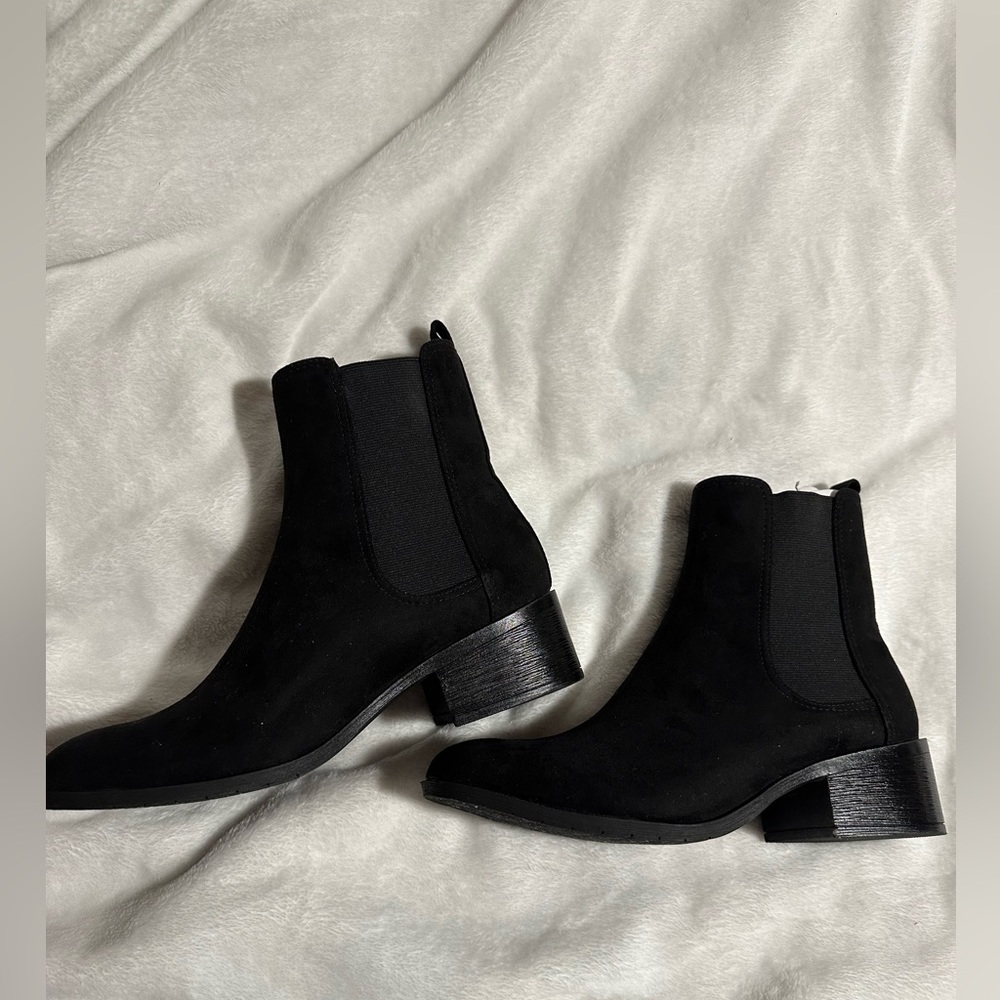 Kenneth Cole Reaction Women's Salt Chelsea Ankle Boot - Picture 7 of 7
